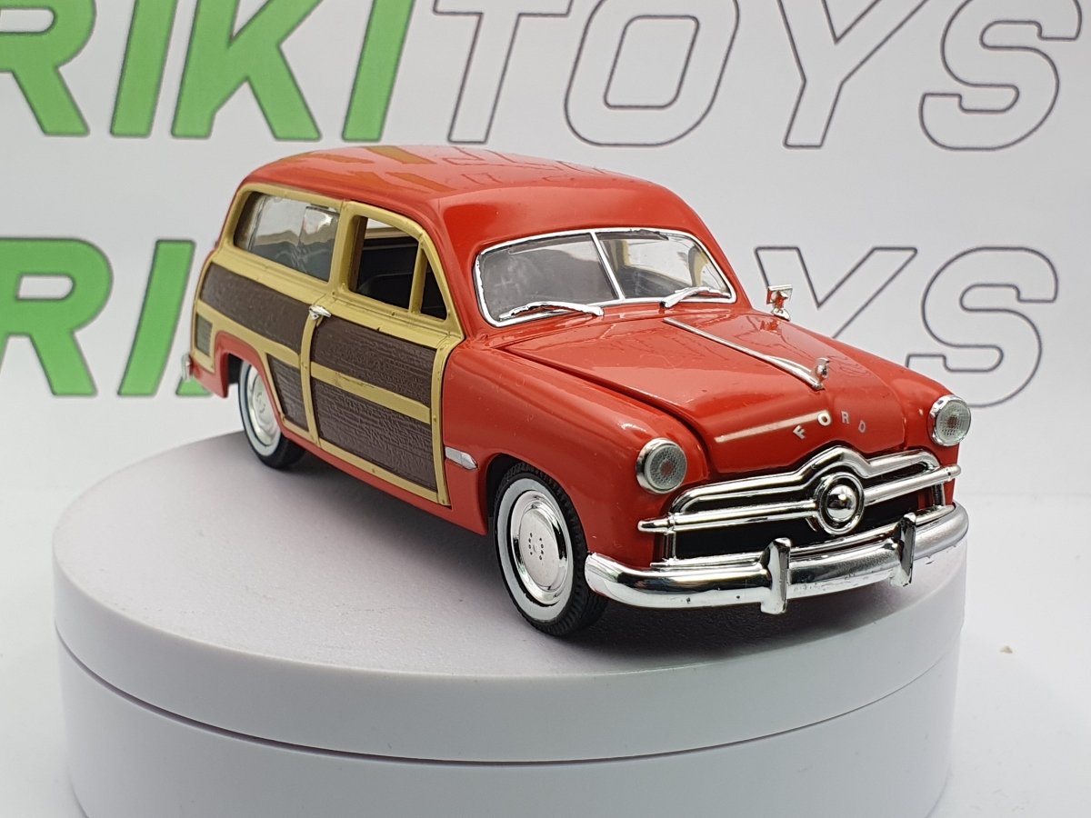 Ford Woody Wagon Arko 1/35 Corallo 1949 - RikiToys - Arko