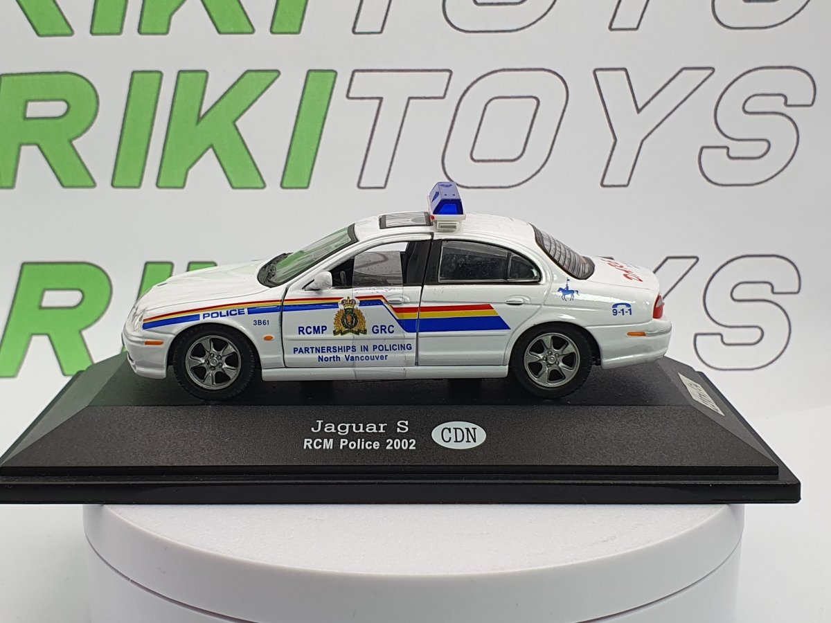 Jaguar S Type Edicola 1/43 Bianco 2002 - RikiToys - Edicola