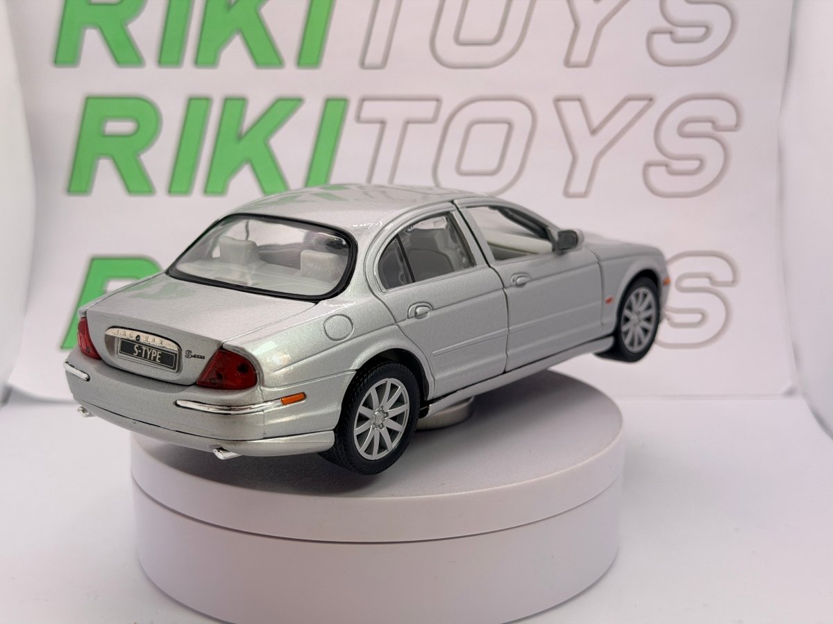 Jaguar S Type Welly 1/24 Argento 1999 - RikiToys - Welly