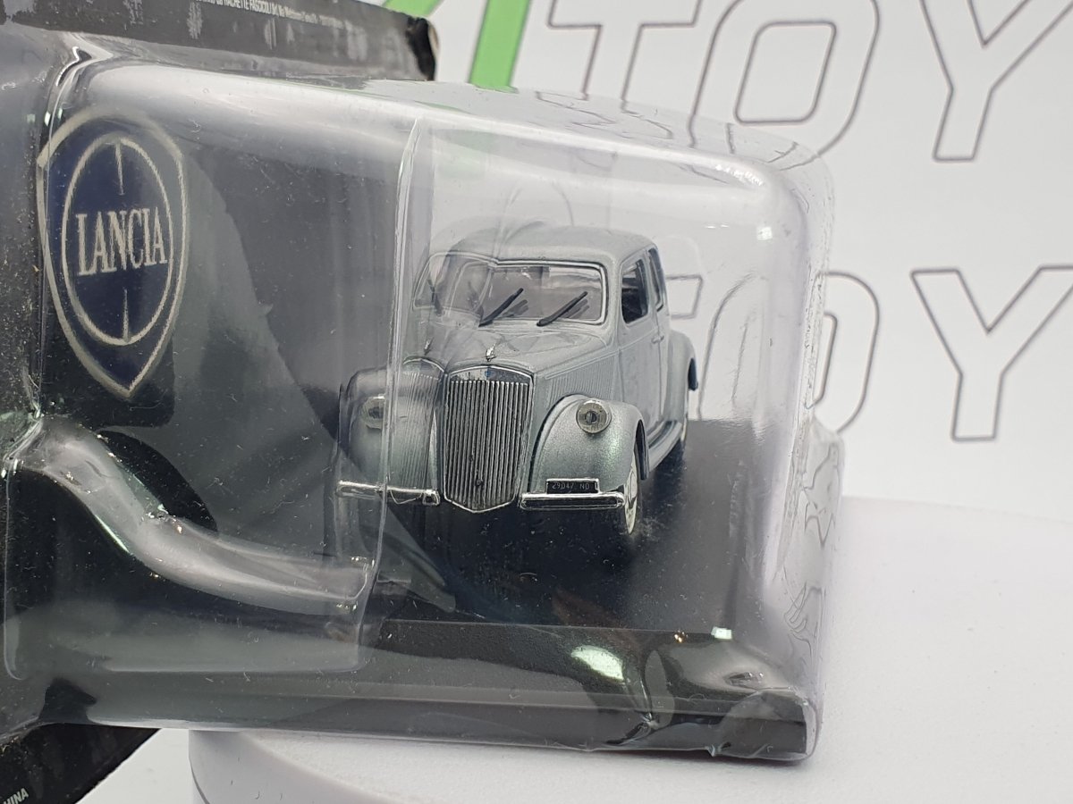 Lancia Ardea 4 Serie Norev 1/43 Argento 1949 - RikiToys - Norev