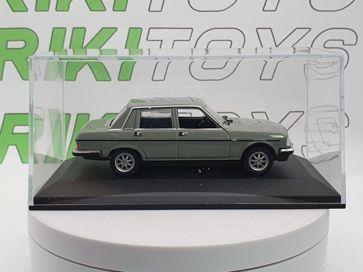 Lancia Beta Trevi VX Norev 1/43 Grigio 1982 - RikiToys - Norev