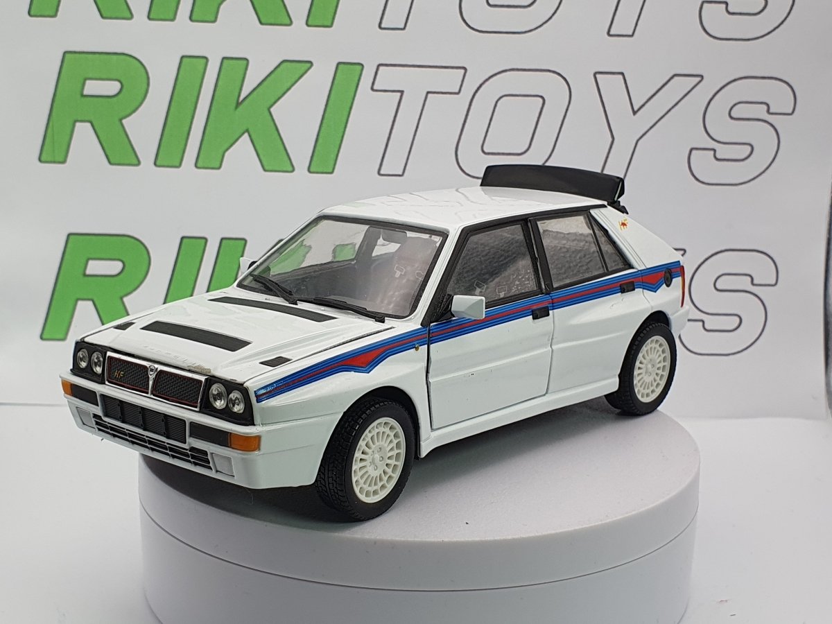 Lancia Delta Evo Burago 1/24 Bianco - RikiToys - Burago#