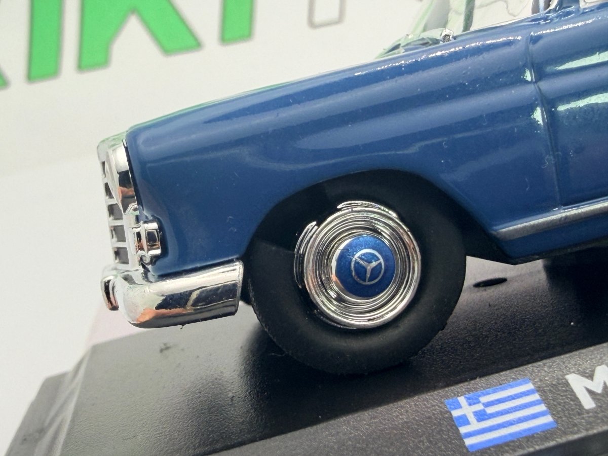 Mercedes Benz 200 D Edicola 1/43 Blu - RikiToys - Edicola