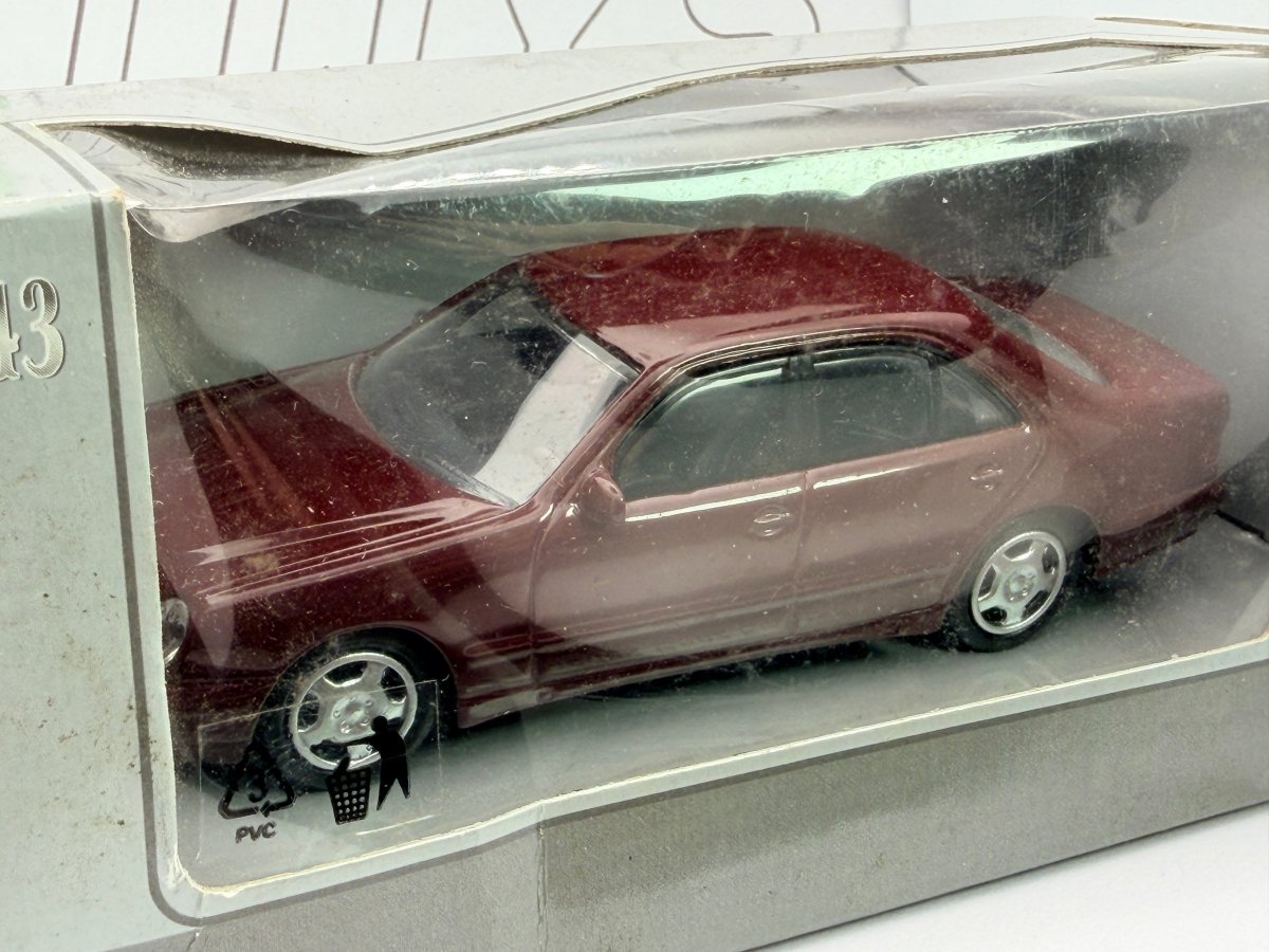 Mercedes Benz E - Klass Automax 1/43 Rosso scuro 1996 - RikiToys - Automax