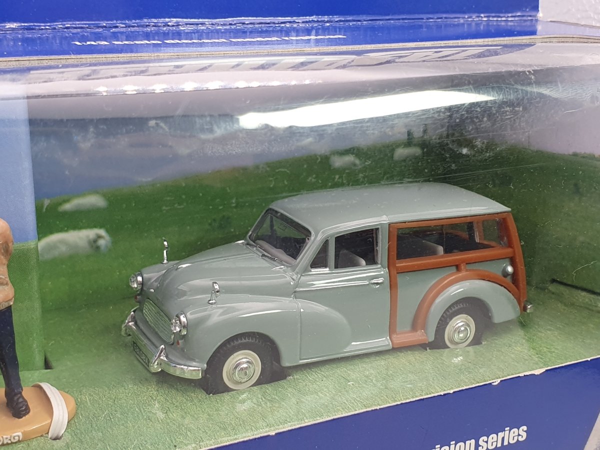 Morris Mini Traveller Corgi 1/43 Verde 1952 - RikiToys - Corgi