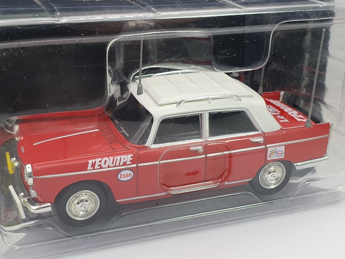 Peugeot 404 Edicola 1/43 Rosso 1968 - RikiToys - Edicola