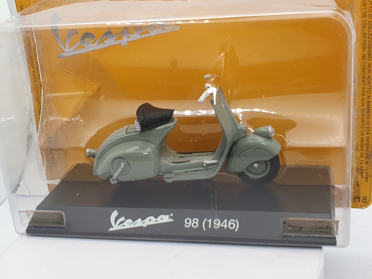 Piaggio Vespa 98 Maisto 1/18 Grigio 1946 - RikiToys - Maisto