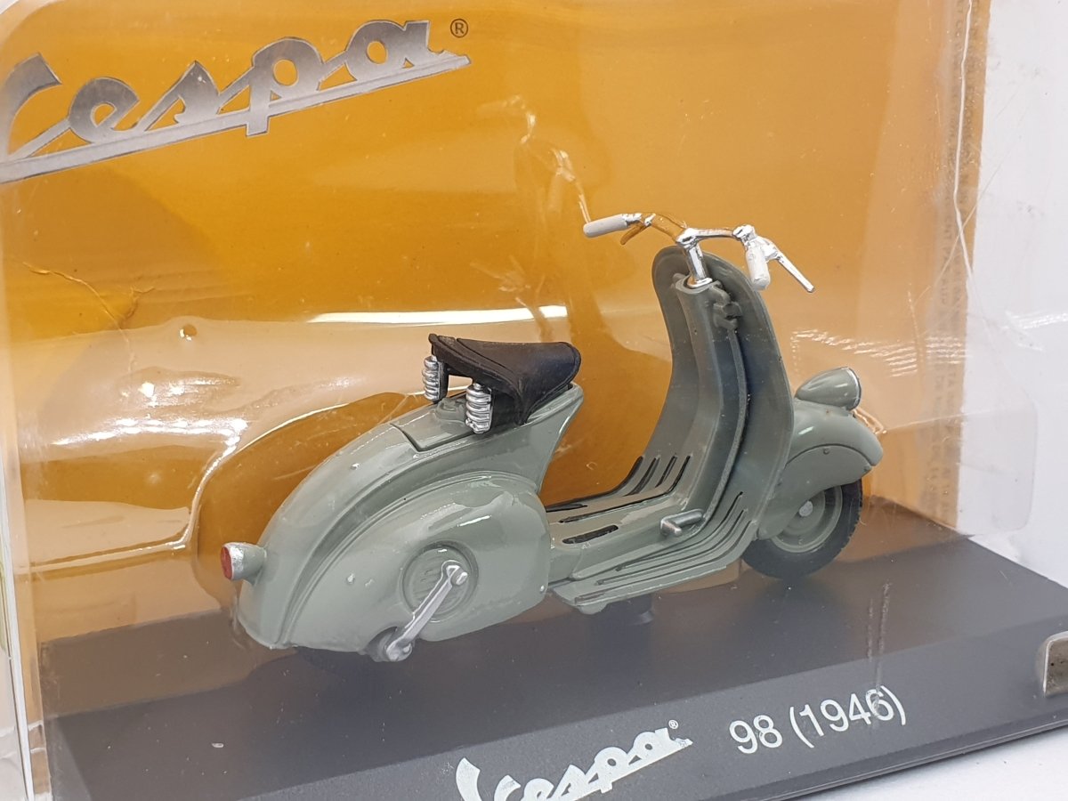 Piaggio Vespa 98 Maisto 1/18 Grigio 1946 - RikiToys - Maisto