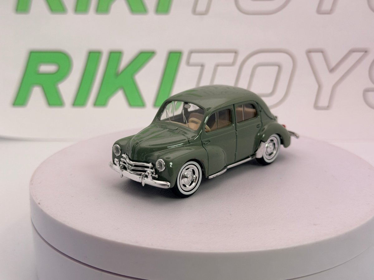 Renault 4 CV Solido 1/43 Verde chiaro - RikiToys - Solido