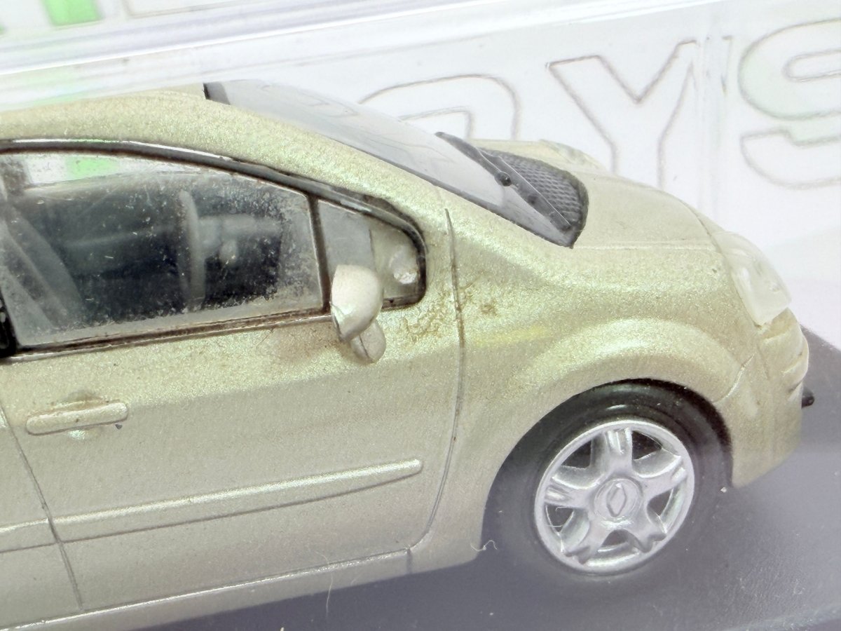 Renault Robus New Ray 1/43 Oro - RikiToys - New Ray