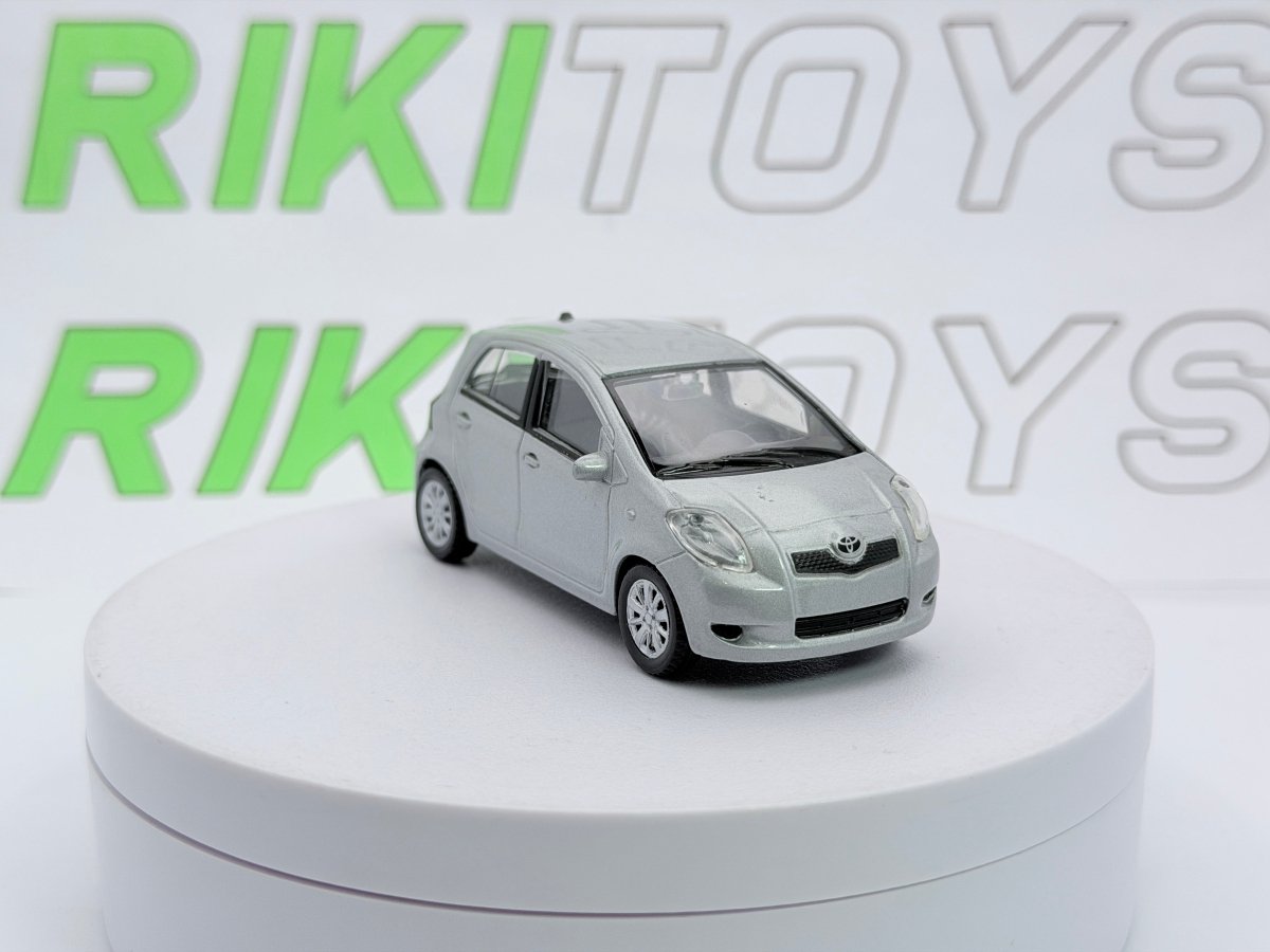 Toyota Yaris Welly 1/43 Argento - RikiToys - Welly