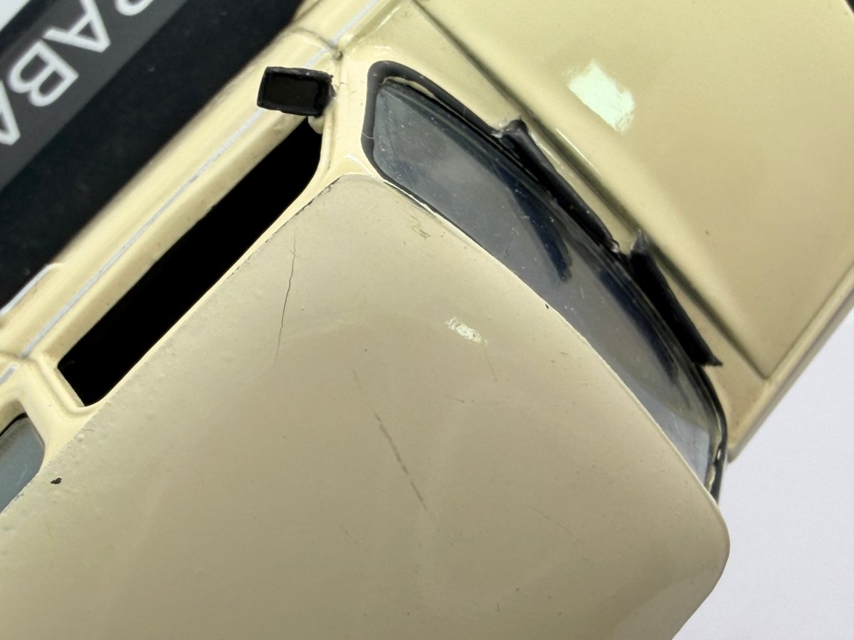 Trabant 601 Edicola 1/43 Beige - RikiToys - Edicola