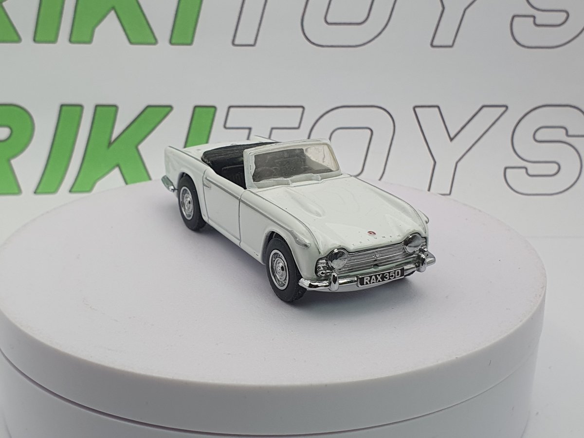 Triumph TR3 A IRS Dinky 1/43 Bianco 1965 - RikiToys - Dinky