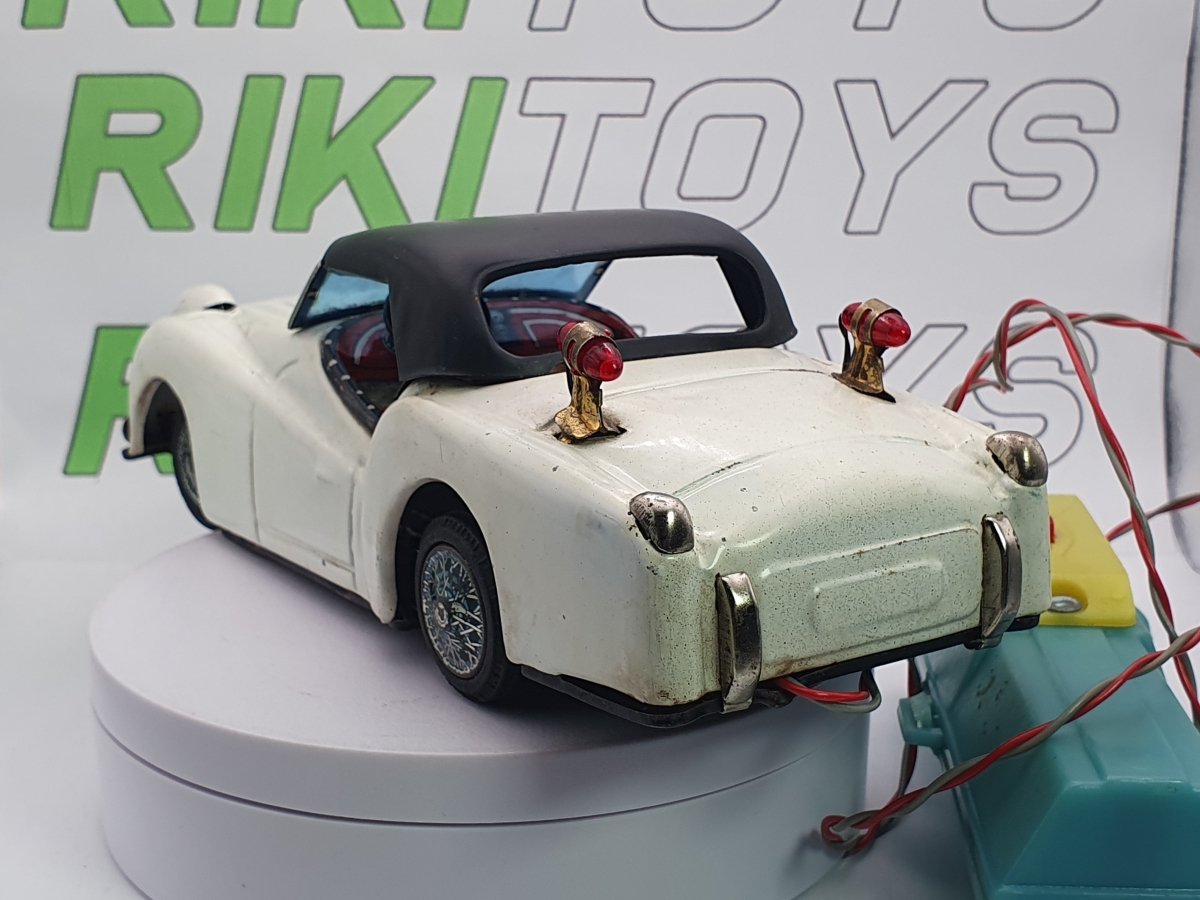 Triumph TR3 Bandai 1/20 Bianco 1959 - RikiToys - Bandai