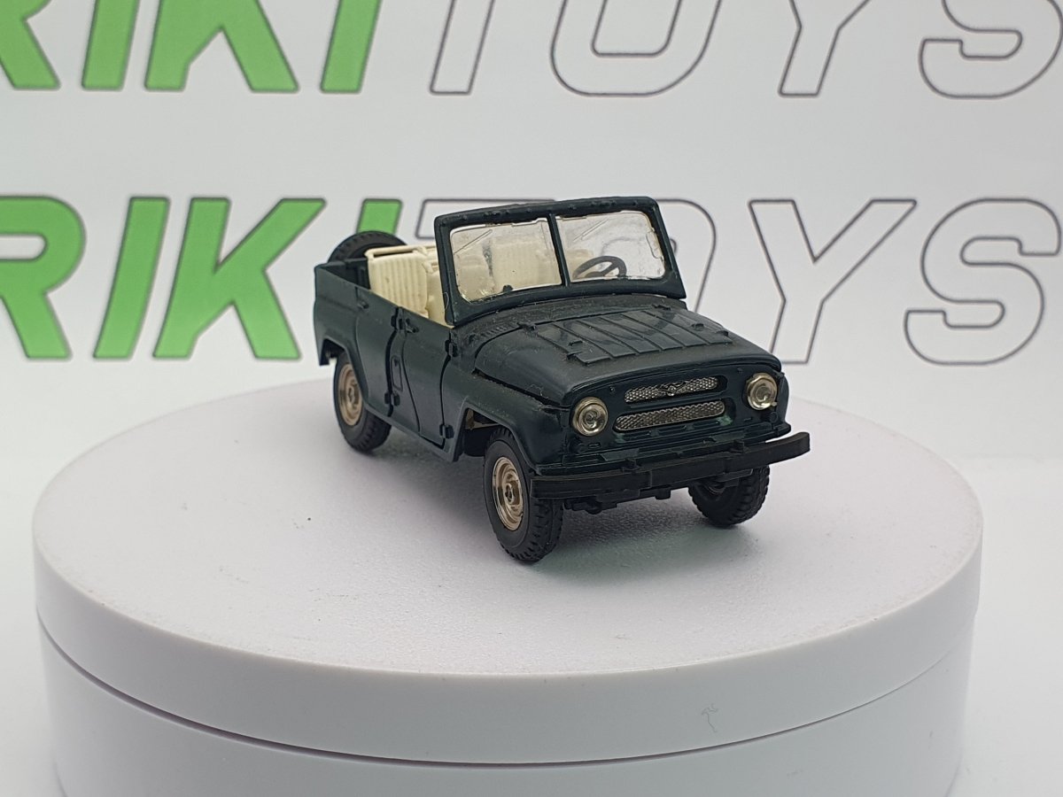 Uaz 469 Saratov 1/43 Verde 1973 - RikiToys - Saratov