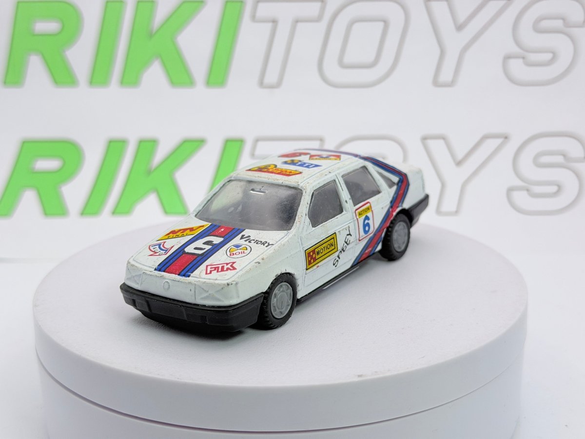 Volkswagen Passat Berlina 1/43 Bianco 1988 - RikiToys - RikiToys