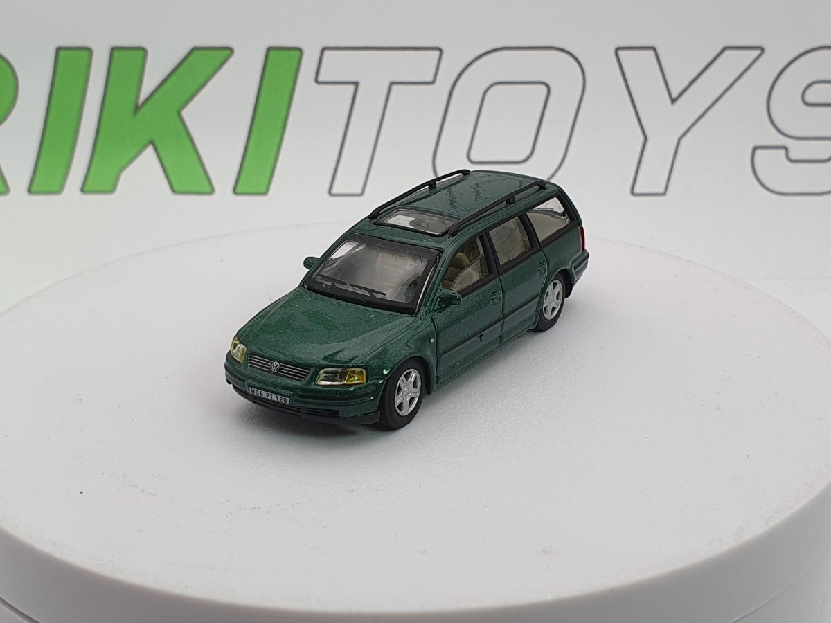 Volkswagen Passat Station Wagon Cararama 1/65 Verde 1997 - RikiToys - Cararama