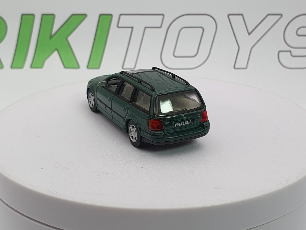 Volkswagen Passat Station Wagon Cararama 1/65 Verde 1997 - RikiToys - Cararama