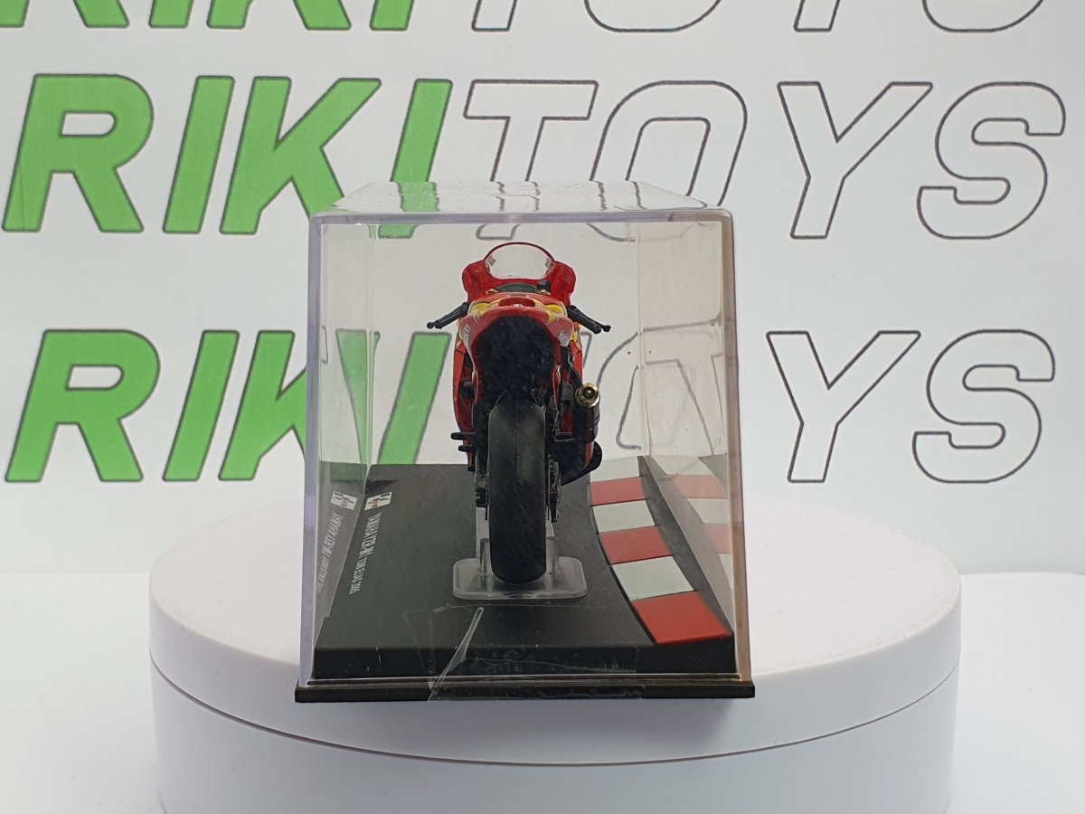 Yamaha YZR - M1 Edicola 1/24 Rosso 2005 - RikiToys - Edicola#