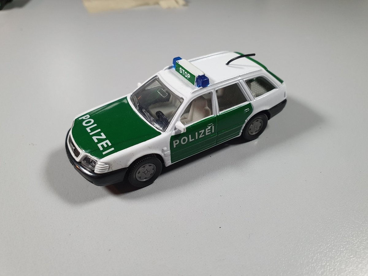 Audi A6 avant POLIZEI Siku 1/66 - RikiToys - Siku#