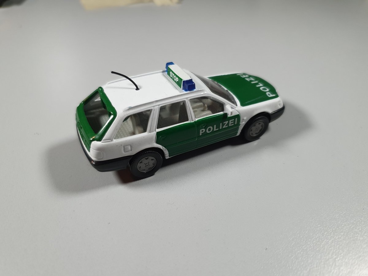 Audi A6 avant POLIZEI Siku 1/66 - RikiToys - Siku#