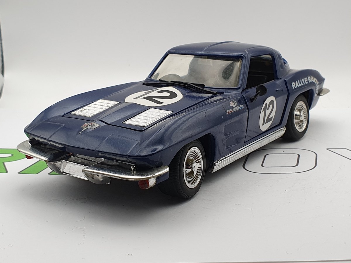Chevrolet Corvette Stingray Race Revell 1/24 - RikiToys - Revell#