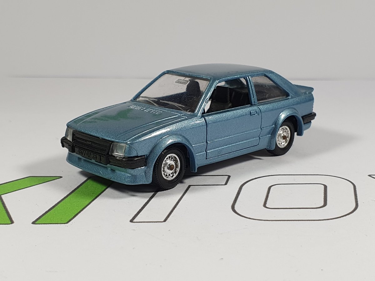Ford Escort MKIII RS Turbo Solido 1/43 - RikiToys - Solido#