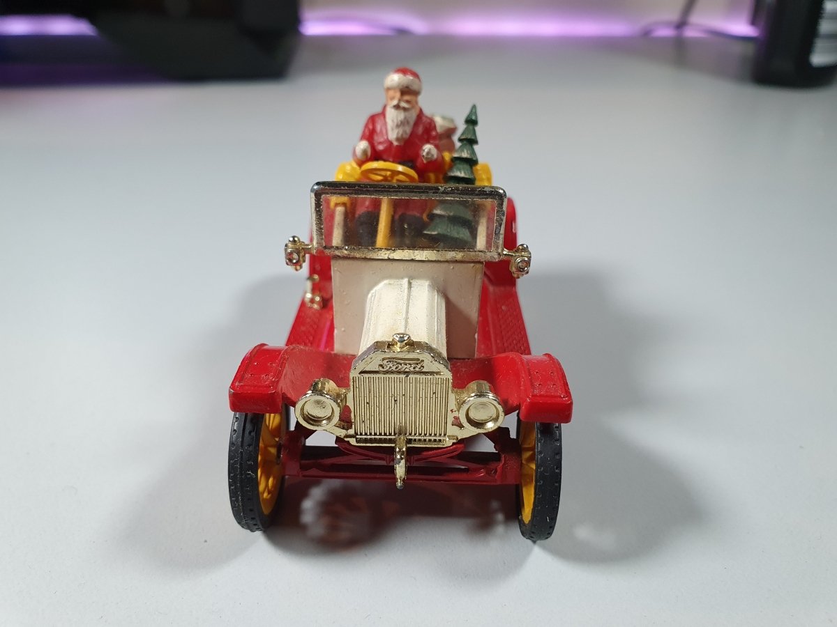 Ford Model T Santa Klaus Dinky Toys 1/43 - RikiToys - Dinky Toys#