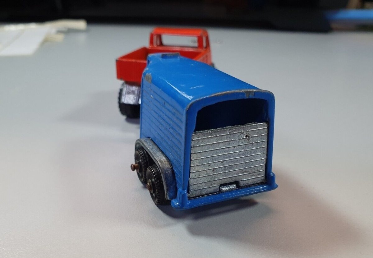 "Fuoristrada con rimorchio porta-cavalli" N°J26/J57 Politoys - RikiToys - Politoys#