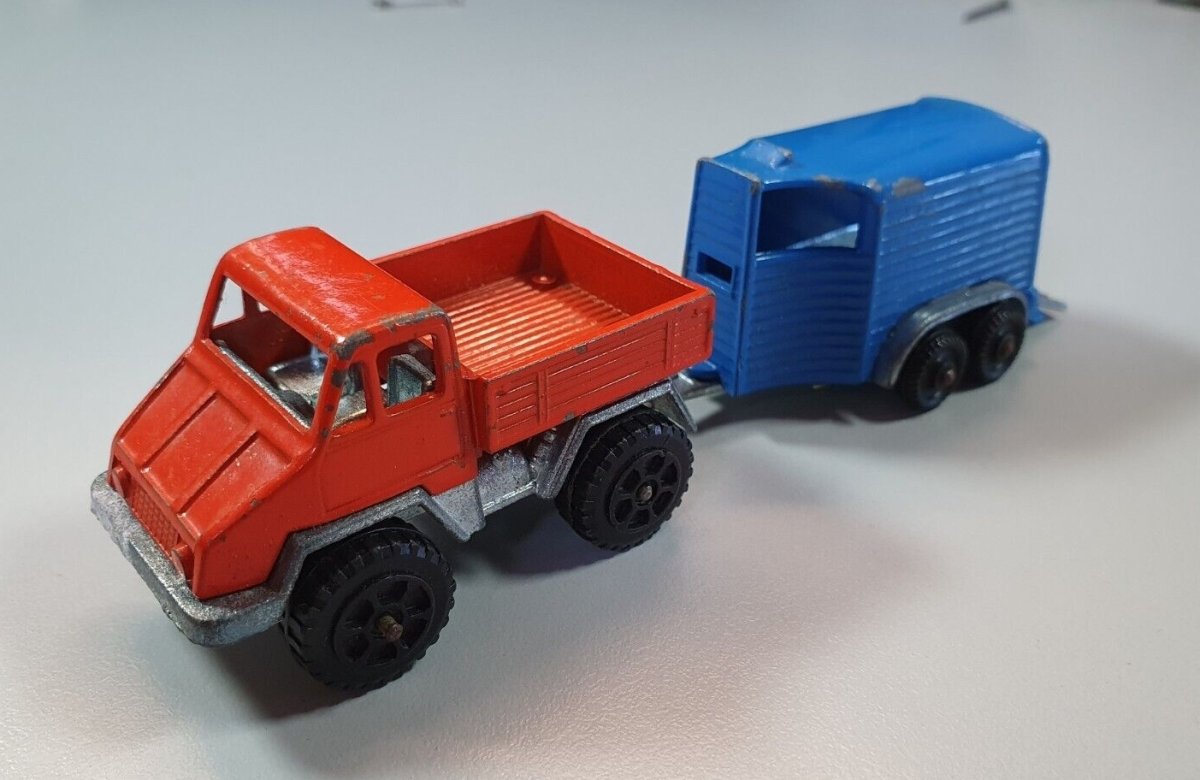 "Fuoristrada con rimorchio porta-cavalli" N°J26/J57 Politoys - RikiToys - Politoys#