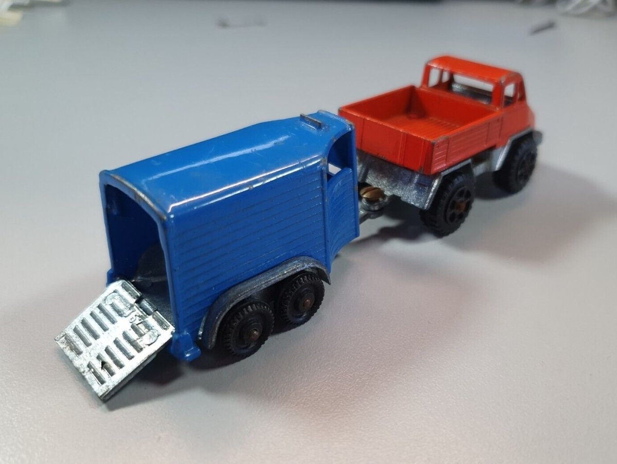 "Fuoristrada con rimorchio porta-cavalli" N°J26/J57 Politoys - RikiToys - Politoys#