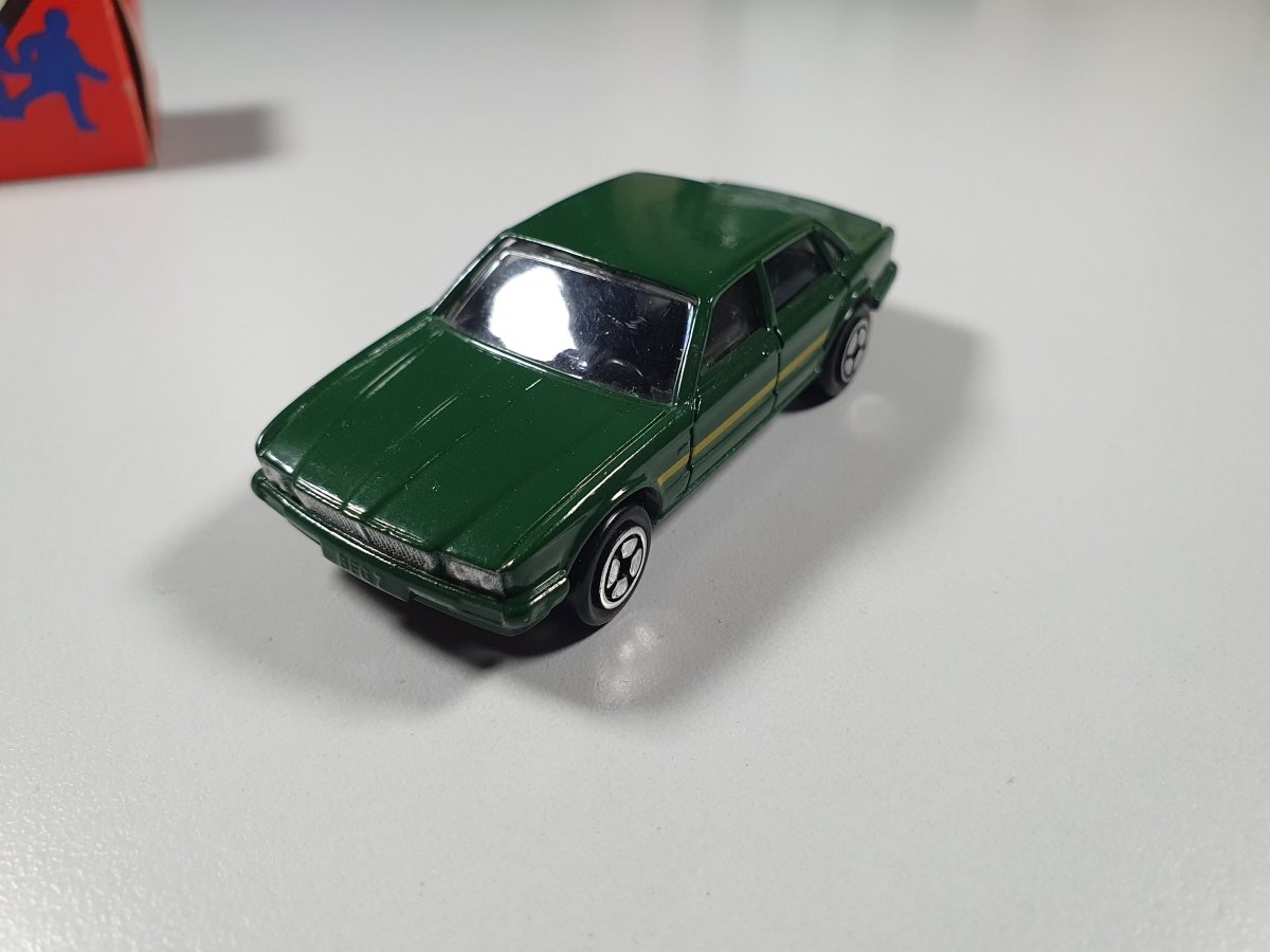 Jaguar XJ40 Corgi 1/66 Con Scatola - RikiToys - Corgi#