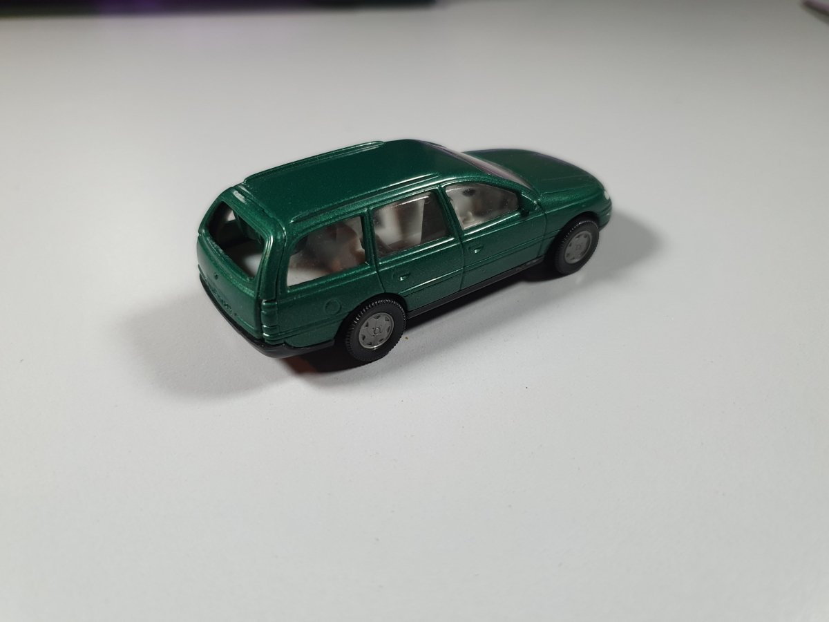 Opel Omega Caravan Siku 1/66 - RikiToys - Siku#