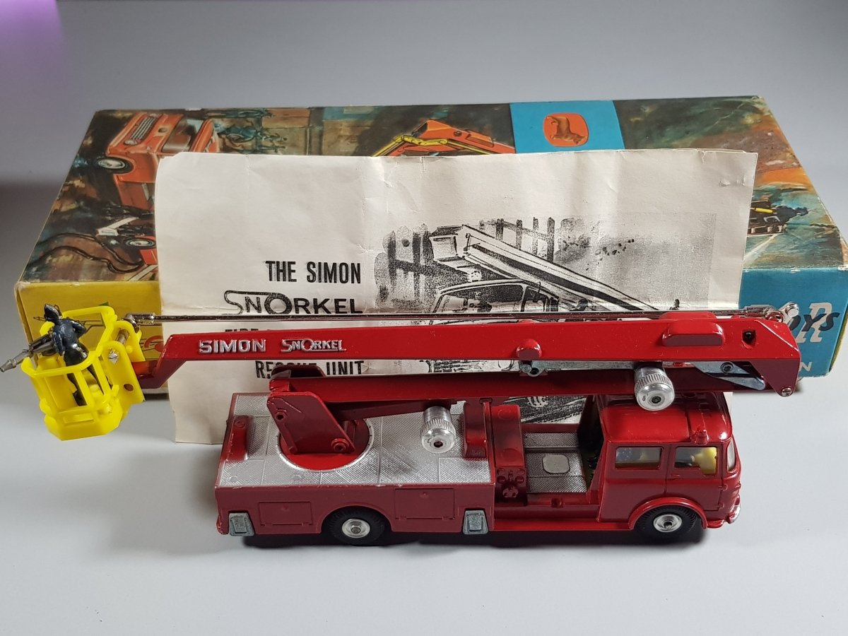 Simon Snorkel Fire Engine N°1127 Corgi Toys 1/43 Con Scatola - RikiToys - Corgi Toys#