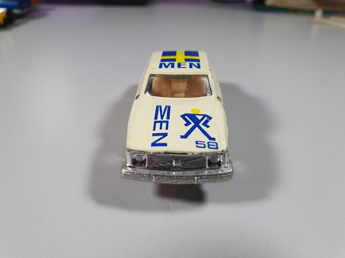 Volvo 144 N.1058 Yatming 1/66 - RikiToys - Yatming#