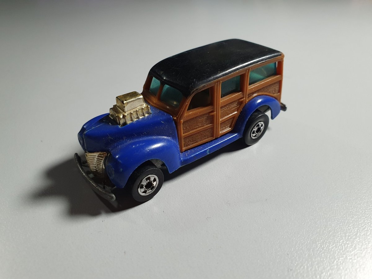 Woody Wagon Hotwheels 1/66 - RikiToys - Hotwheels#
