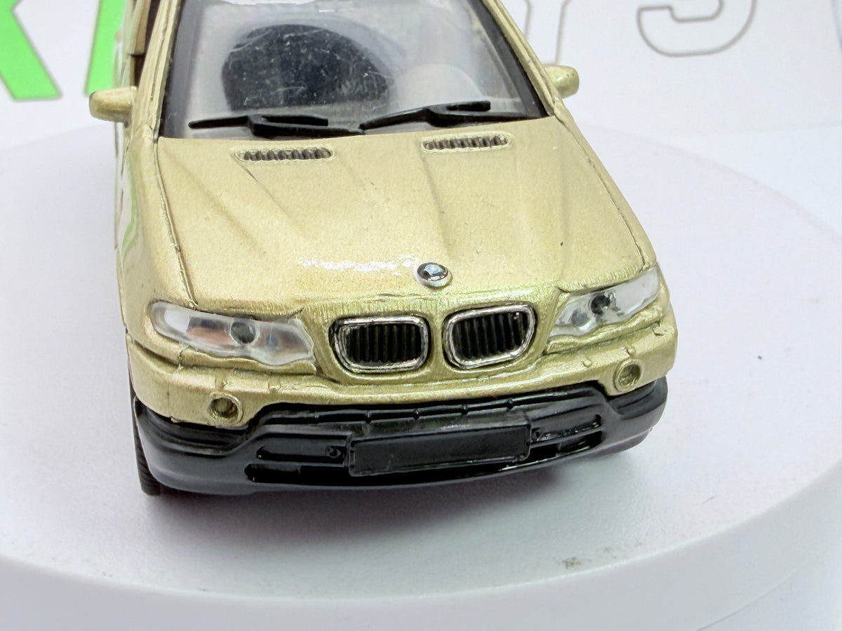 BMW X5 4.4 i Welly 1/41 Oro