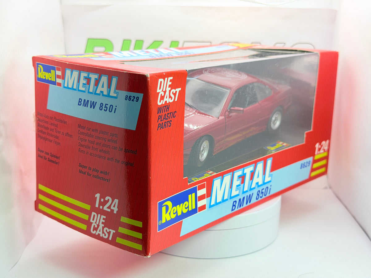 BMW 850 i Coupé Revell 1/24 Rosso metallizzato