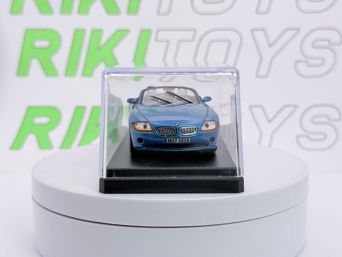 BMW Z4 Roadster Edicola 1/43 Blu metallizzato