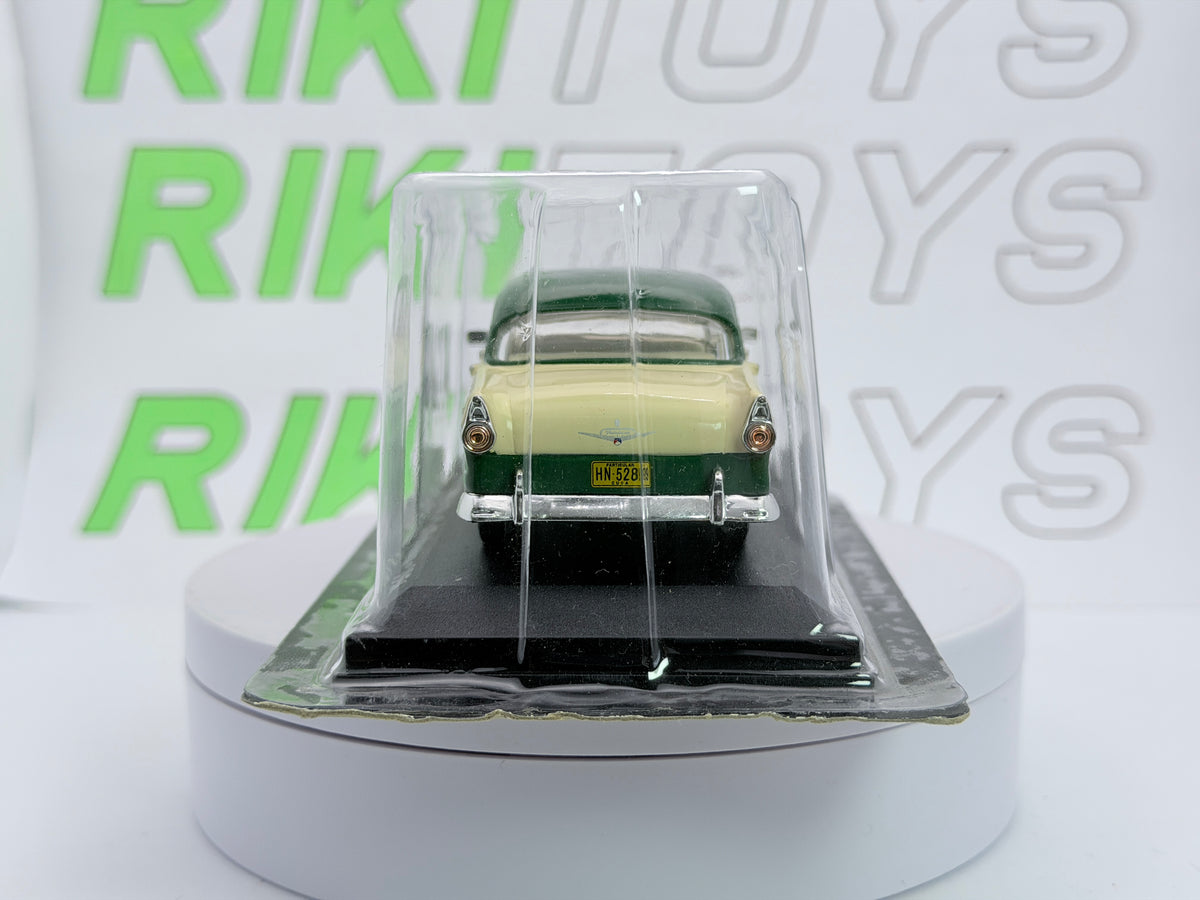 Ford Fairlane Taxi Edicola 1/43 Verde