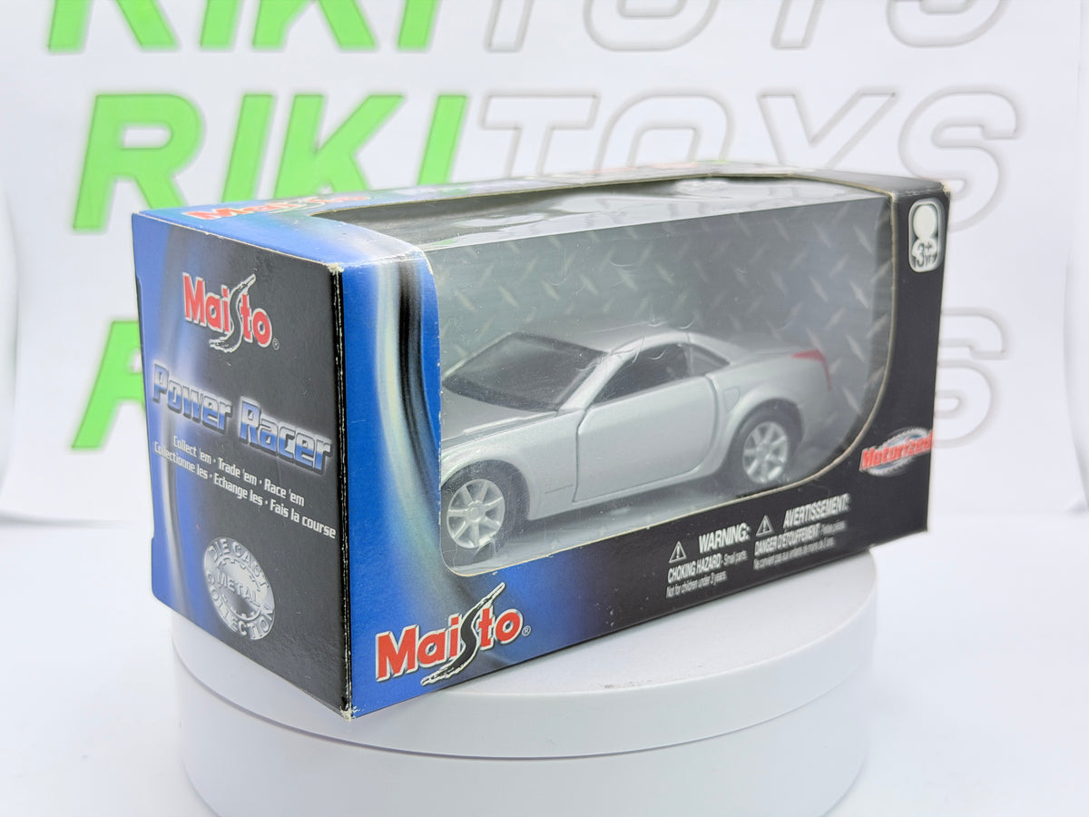 Cadillac Evoq Coupé Maisto 1/40 Argento