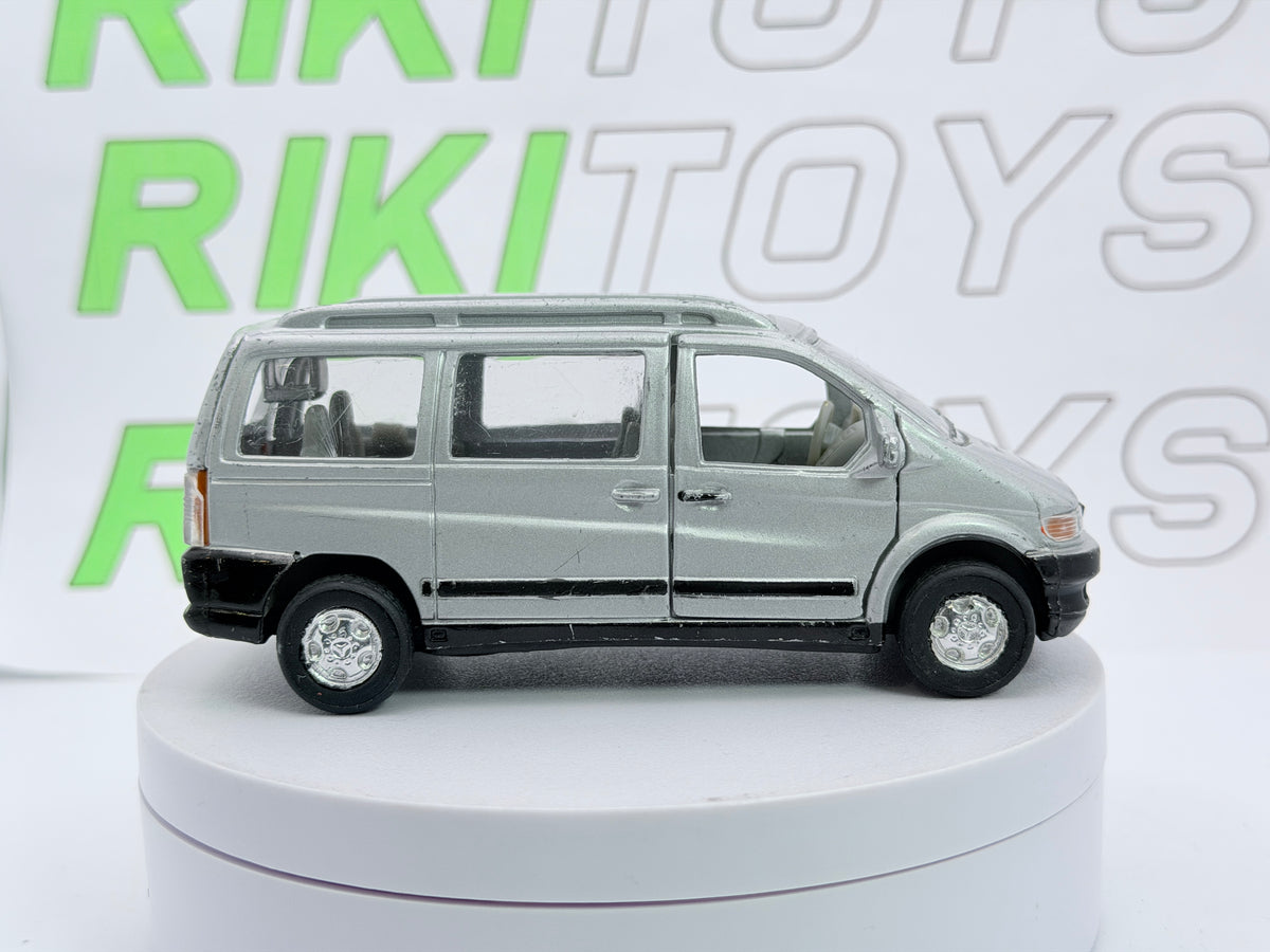 Mercedes Benz V-Klass  1/40 Argento