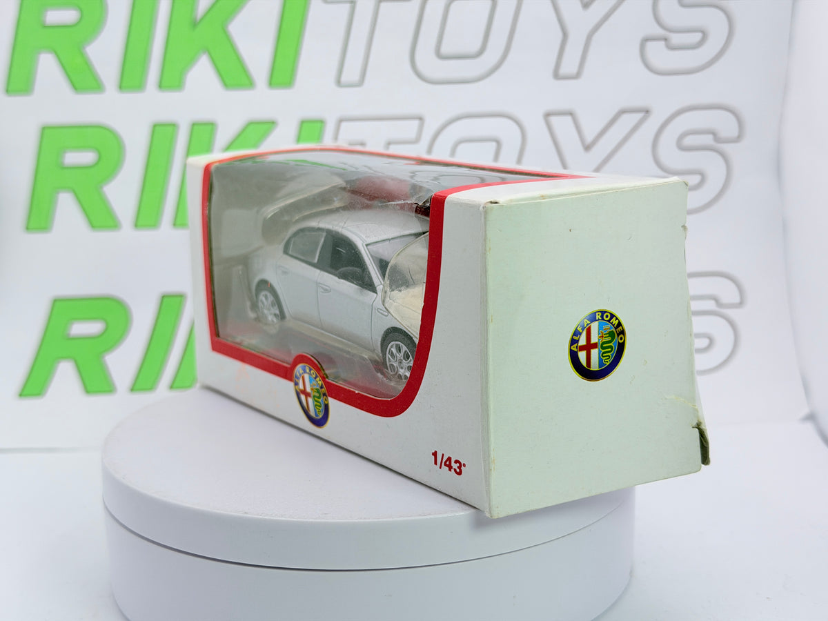 Alfa Romeo 159 Berlina Norev 1/43 Argento