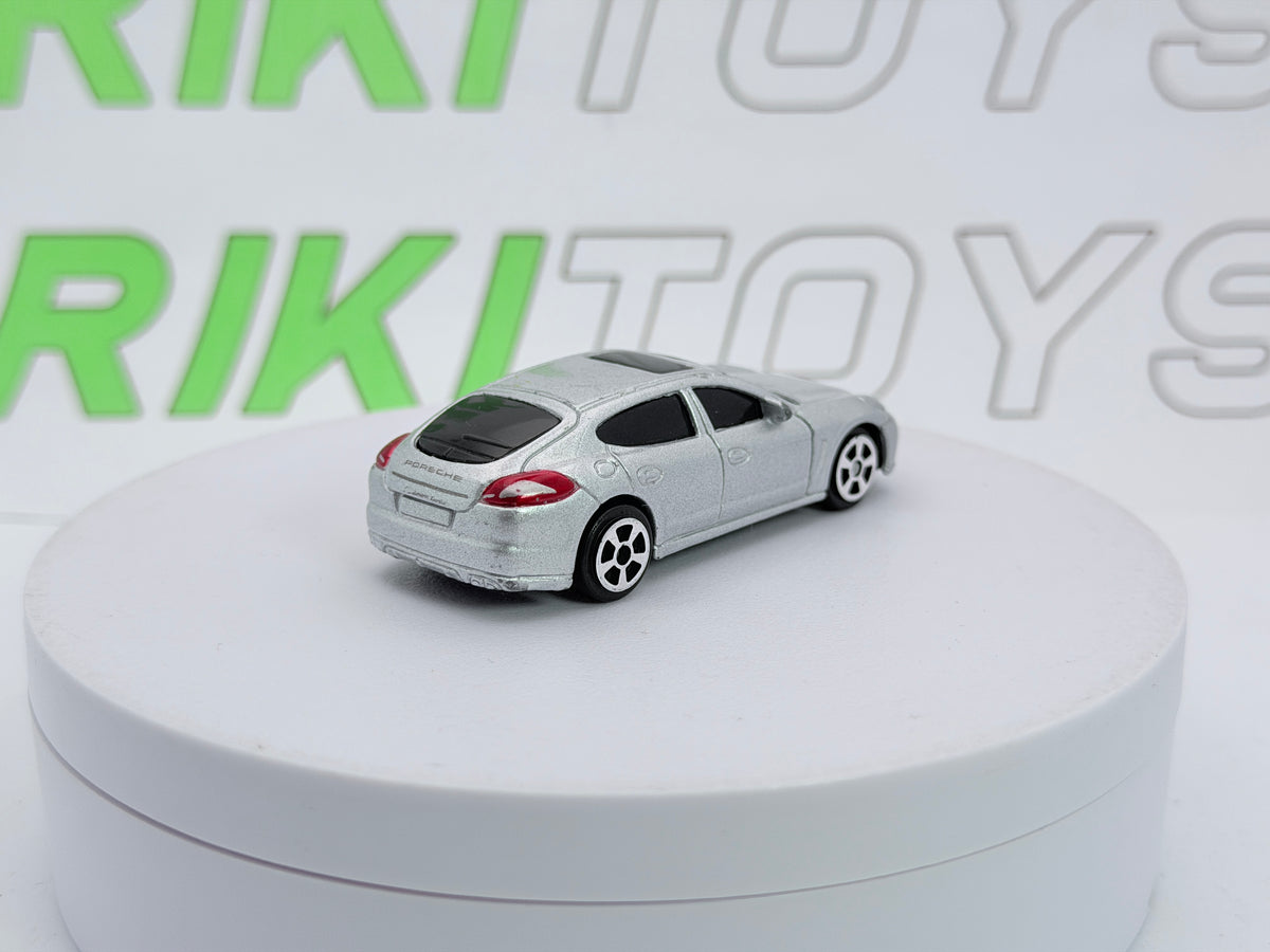Porsche Panamera Turbo Maisto  Argento