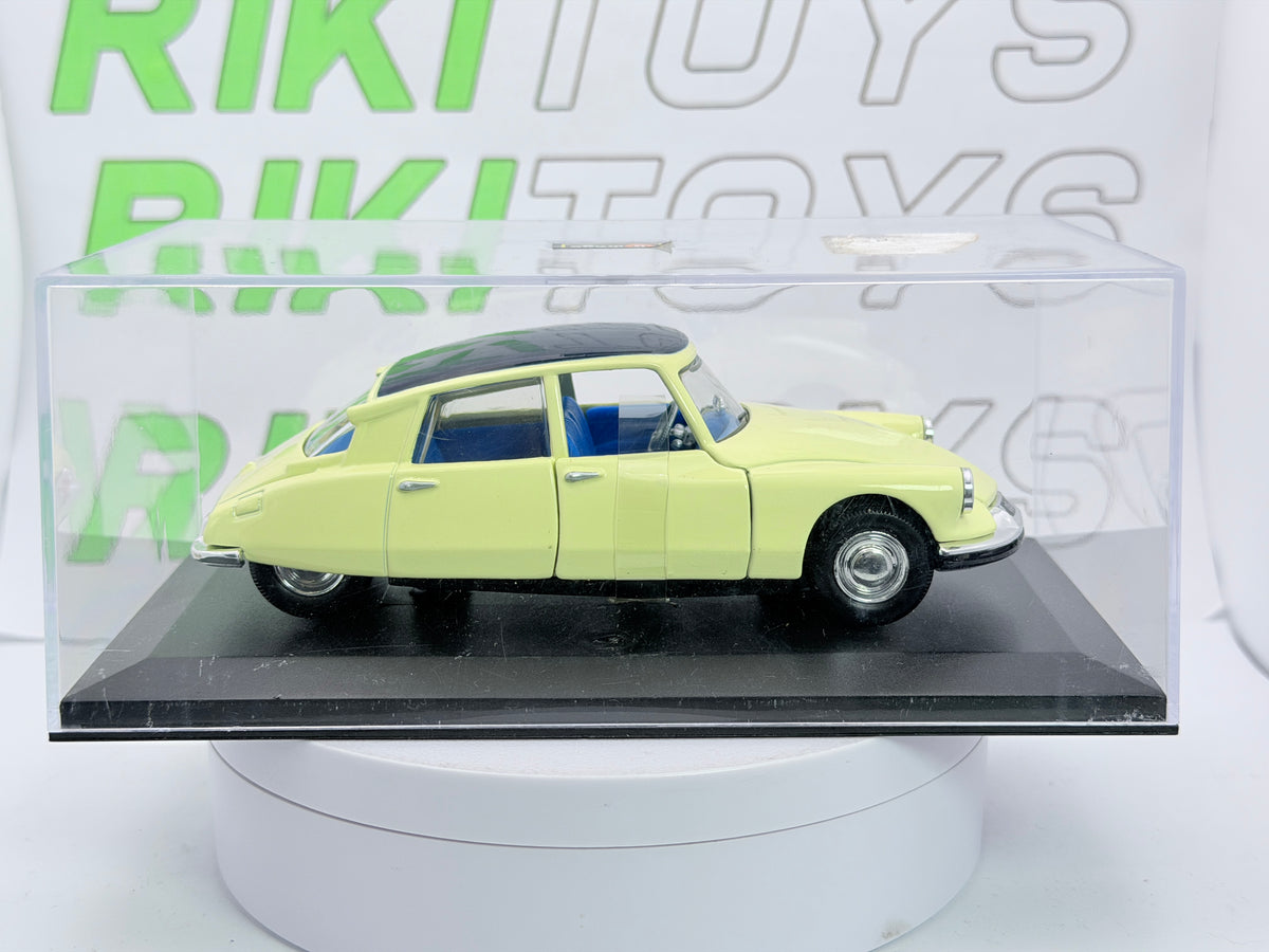 Citroen DS 19 Burago 1/32 Nero 1959