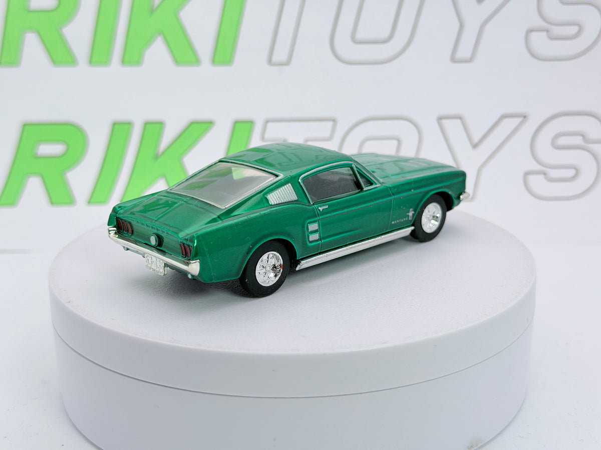 Ford Mustang Fastback  Dinky Toys 1/43 Verde 1967