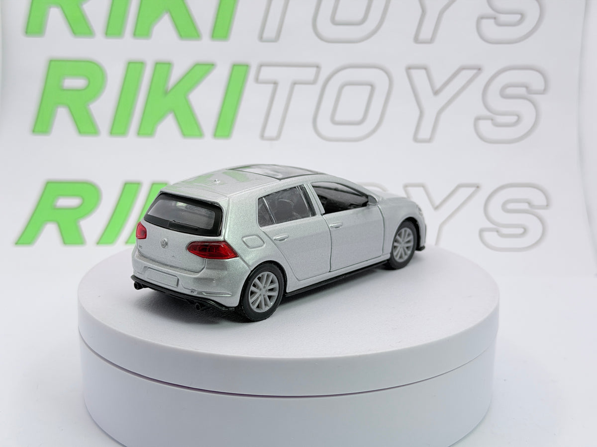 Volkswagen Golf 7 GTI Maisto 1/38 Argento
