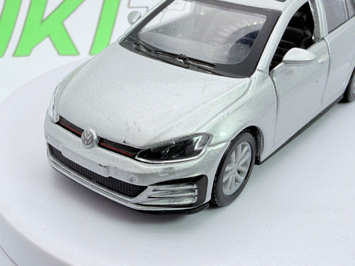 Volkswagen Golf 7 GTI Maisto 1/38 Argento