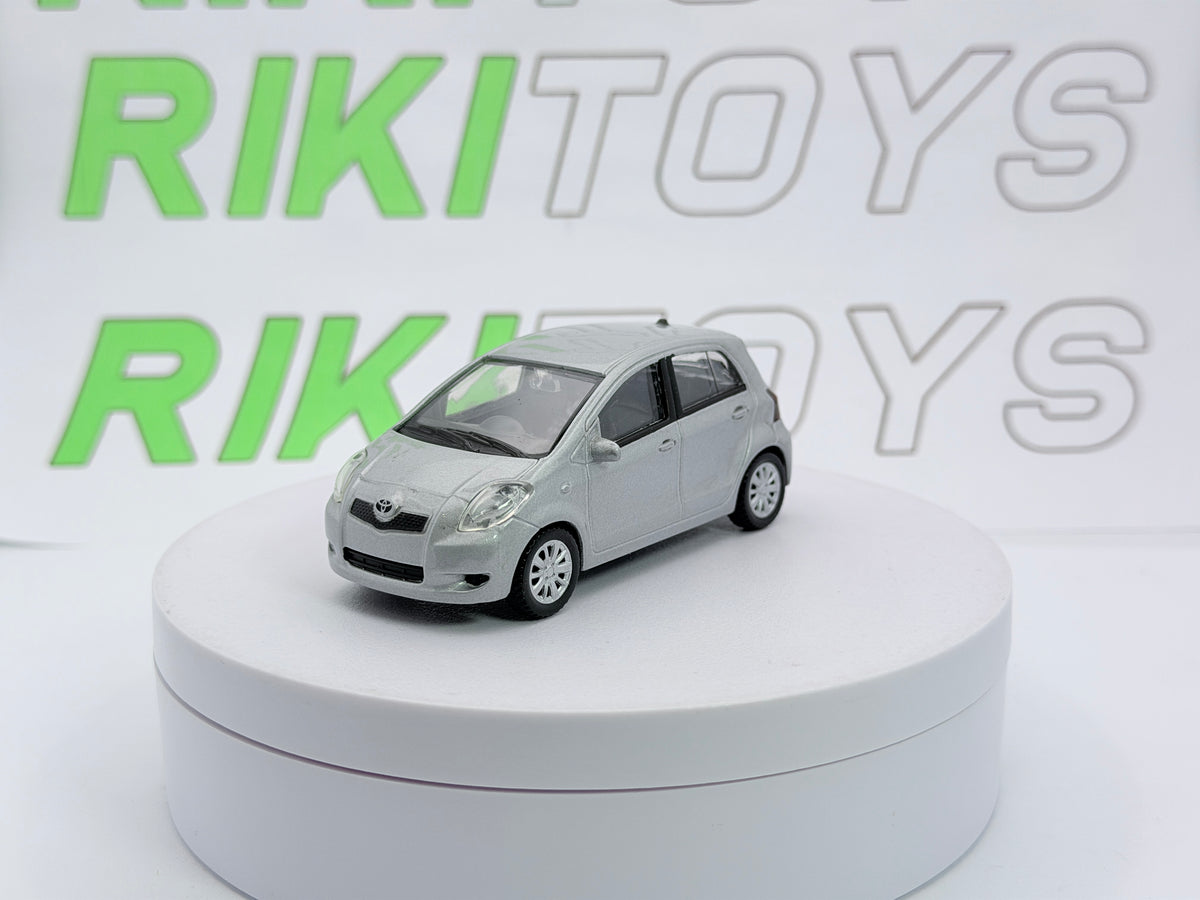 Toyota Yaris Welly 1/43 Argento