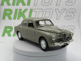 Alfa Romeo 1900 berlina Leo Models 1/24 Marrone chiaro 1950